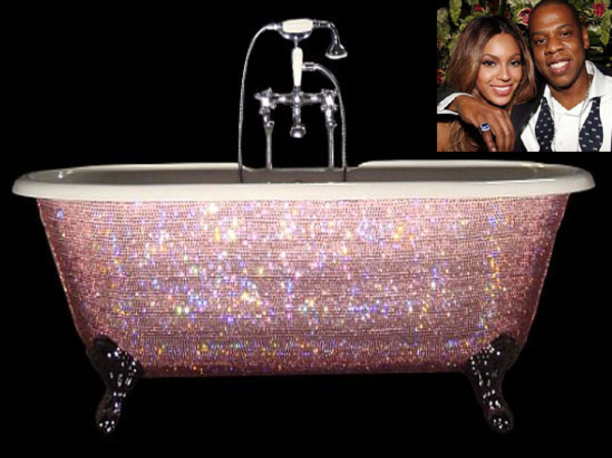 The 10 Weirdest Celebrity Bathrooms | Complex