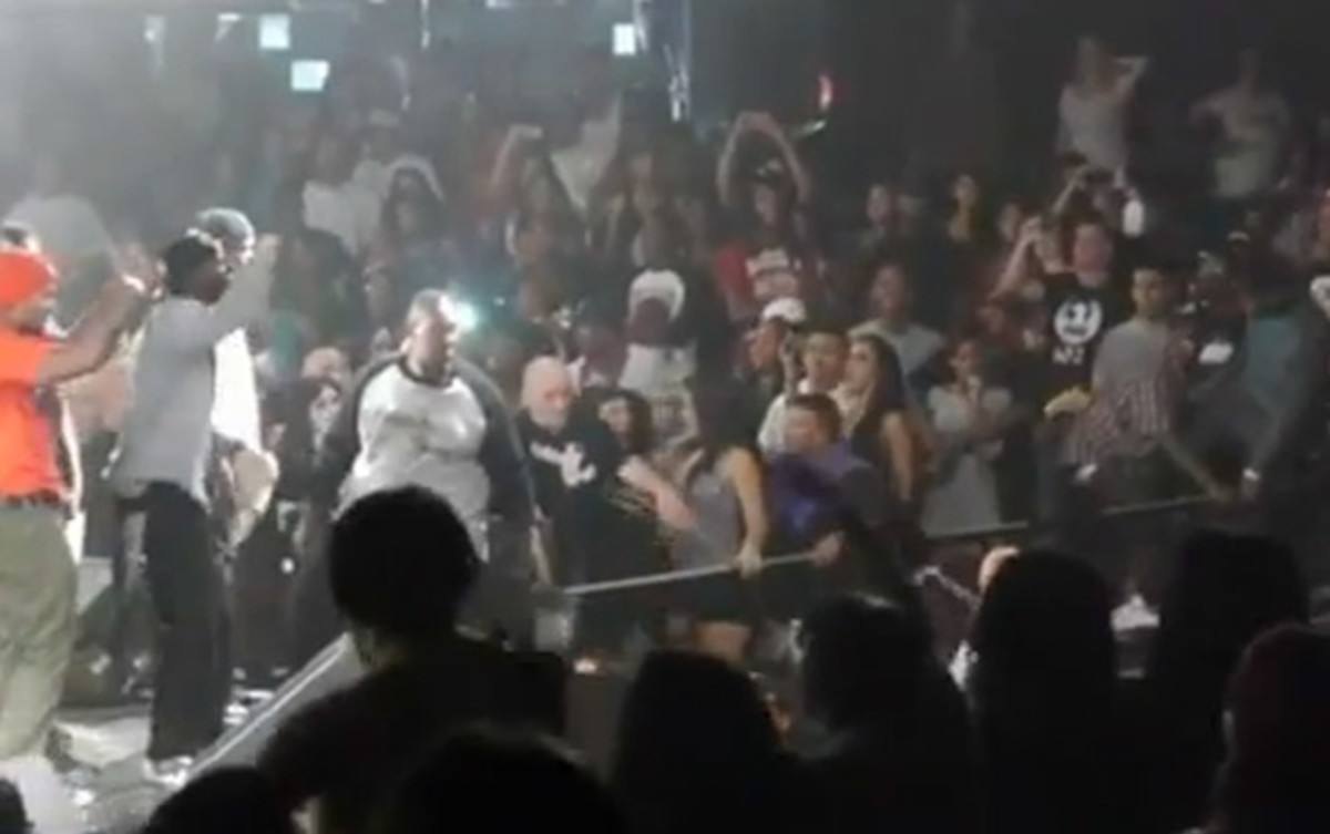 Video Bottle Fight Breaks Out At YG's Concert In Phoenix Complex