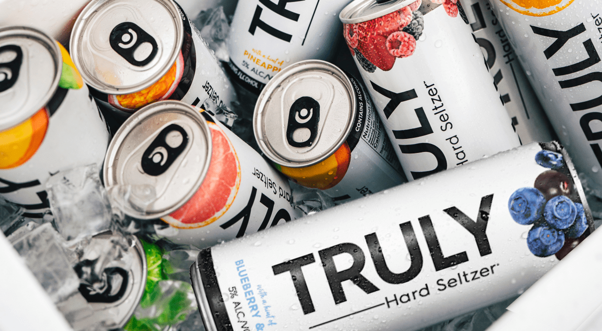 TRULY HARD SELTZER