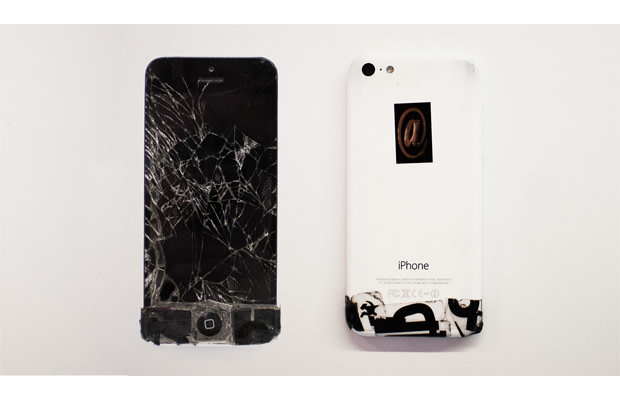 Artist Drops and Cracks Her iPhone, Makes Art Out of the Broken Screen ...