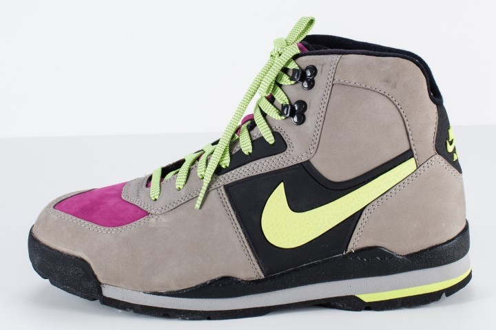 1990's nike acg shoes