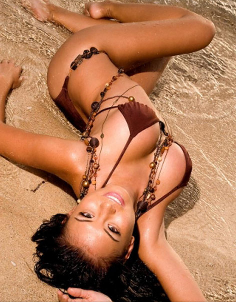 Oahu Topless Beach - The 50 Hottest Hawaiian Girls | Complex