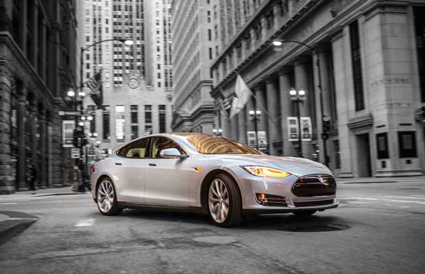 Tesla Announced A 90 Second Battery Swap System For The