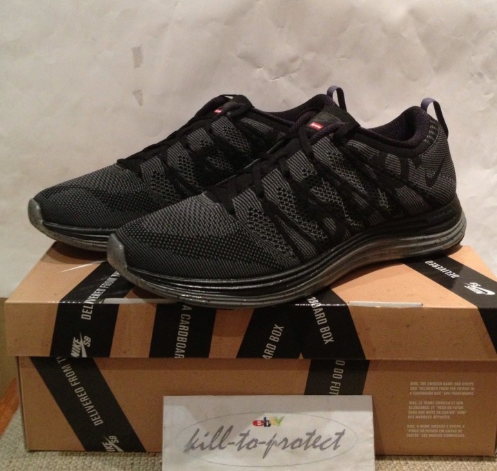 nike flyknit x supreme