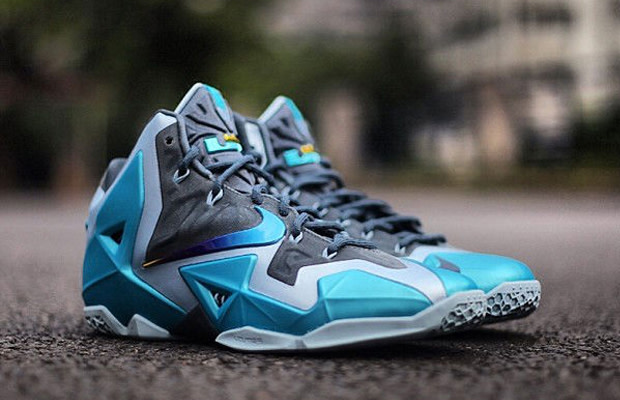 basketball players with shoe deals