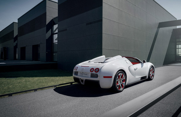 The Complete History of the Bugatti Veyron | Complex