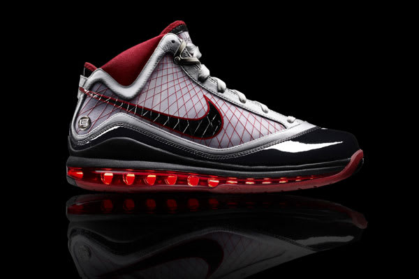 Nike Air Max LeBron VII - The 20 Best Retro Sneakers of 2024 | Complex