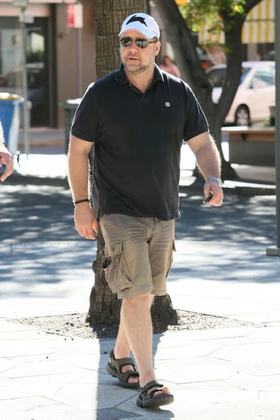 Russell Crowe - 13 Reasons Why Men Should Never Wear Mandals | Complex