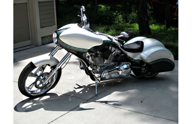 Predator Busa Gallery 25 Crazy Custom Motorcycle Paint Jobs Complex 19 Mary Brown S Road Rocket Motorcycle Custom Redneck Engineering Bagger