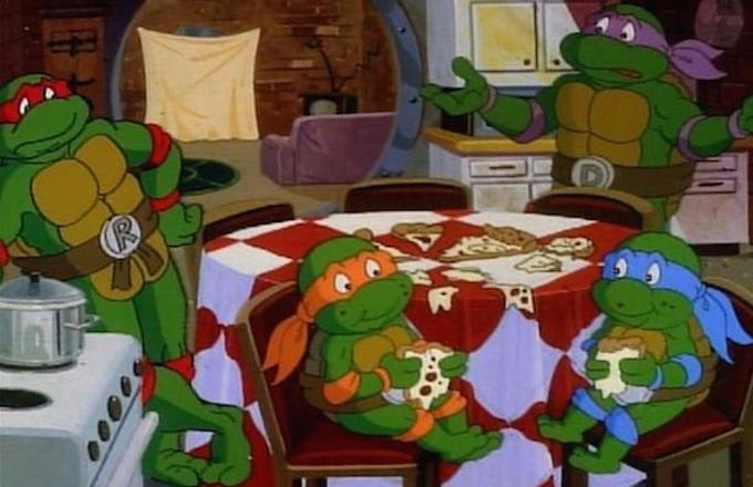 baby ninja turtles eating pizza