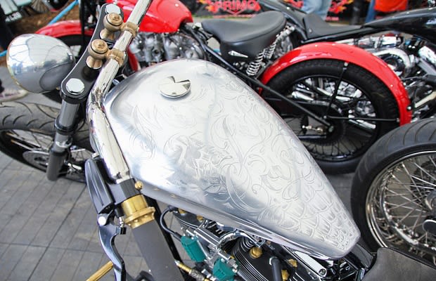 Silver etched beauty - 15 Amazing Custom Motorcycle Paint Jobs | Complex