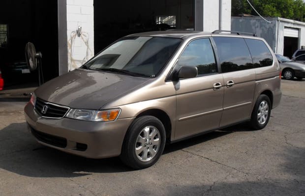 Honda Recalls 807 000 Minivans And Suvs Complex In One Of The Gest Recalls Year National Highway Traffic Safety Administration Has Announced That 807 161 2003 And 2004 Honda Odyssey