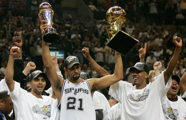 “Tim Duncan MVP 2005”的图片搜索结果