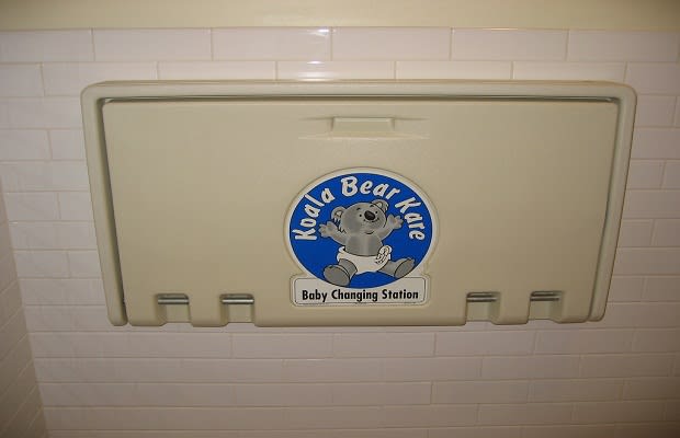 if youre about to change your kids diaper in public and happen to notice some white powder on the changing table theres a good chance that its cocaine - Baby Changing Station if youre about to change your kids diaper in public and happen to notice some white powder on the changing table theres a good chance that its cocaine - Baby Changing Station
