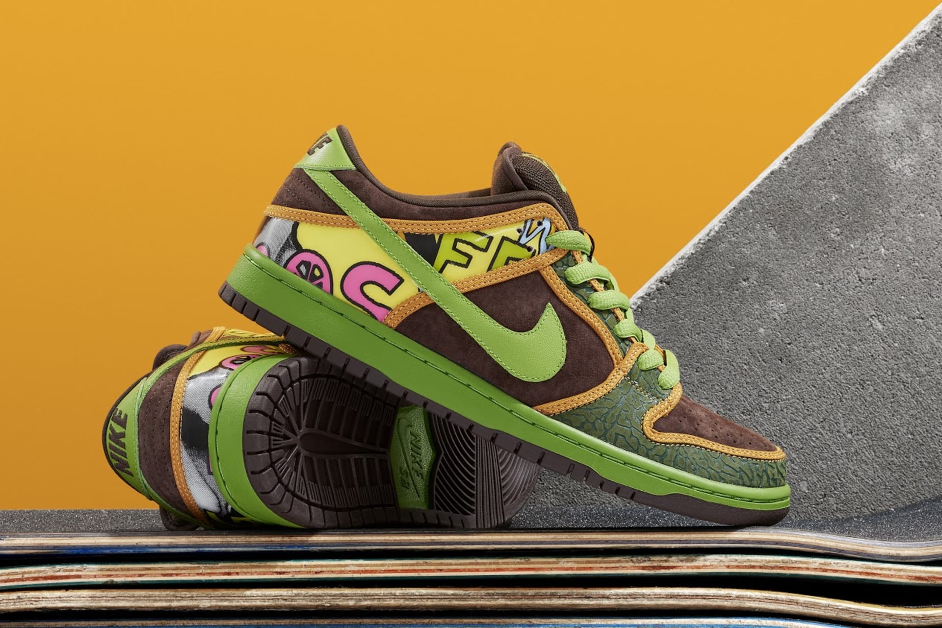 Exclusive: The Nike Dunk SB 'De La Soul' Is Back 2015 | Complex