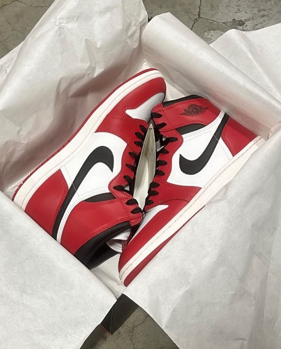 A New 'Chicago' Air Jordan 1 Appears Out of Nowhere