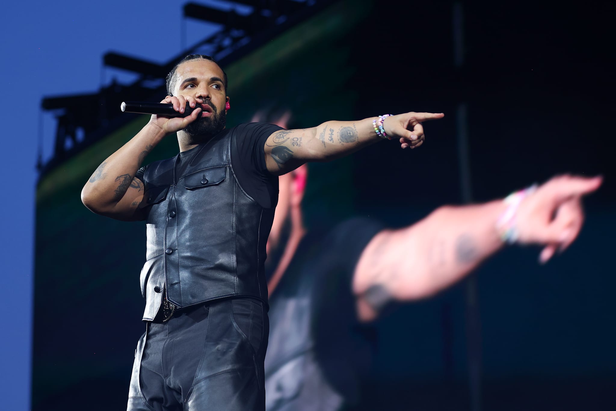 Drake Barks on Command, Picks Goth Streamer as His 'Wife,' and Promises to Buy Her Mom a House