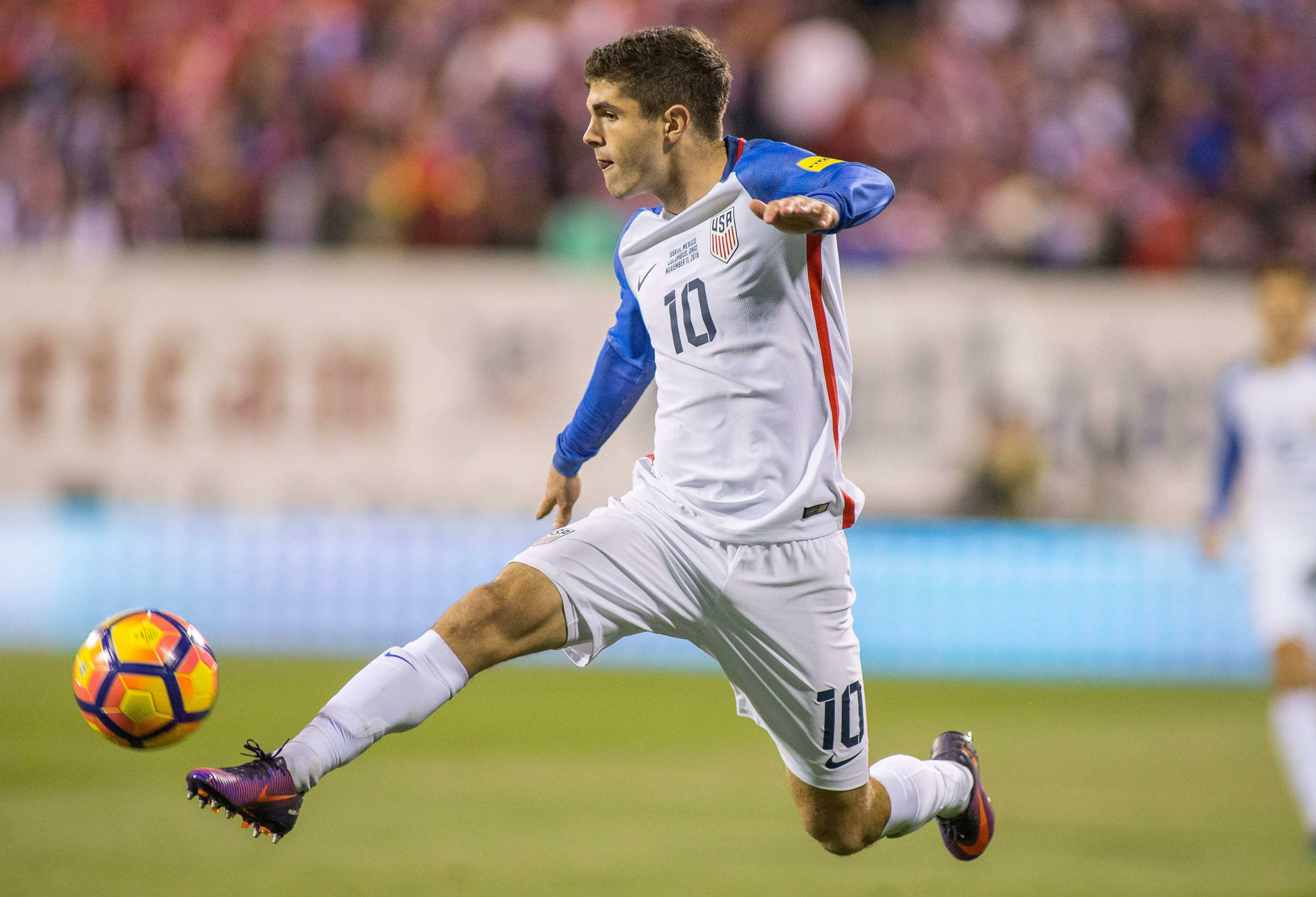 Christian Pulisic USMNT Mexico 2016