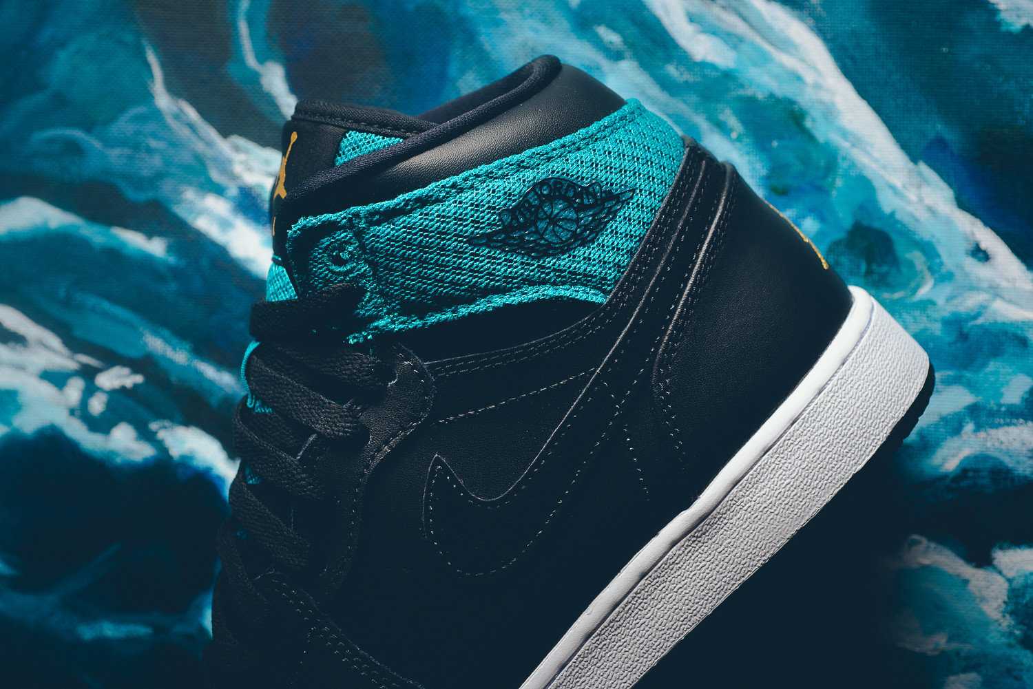 jordan 1s teal