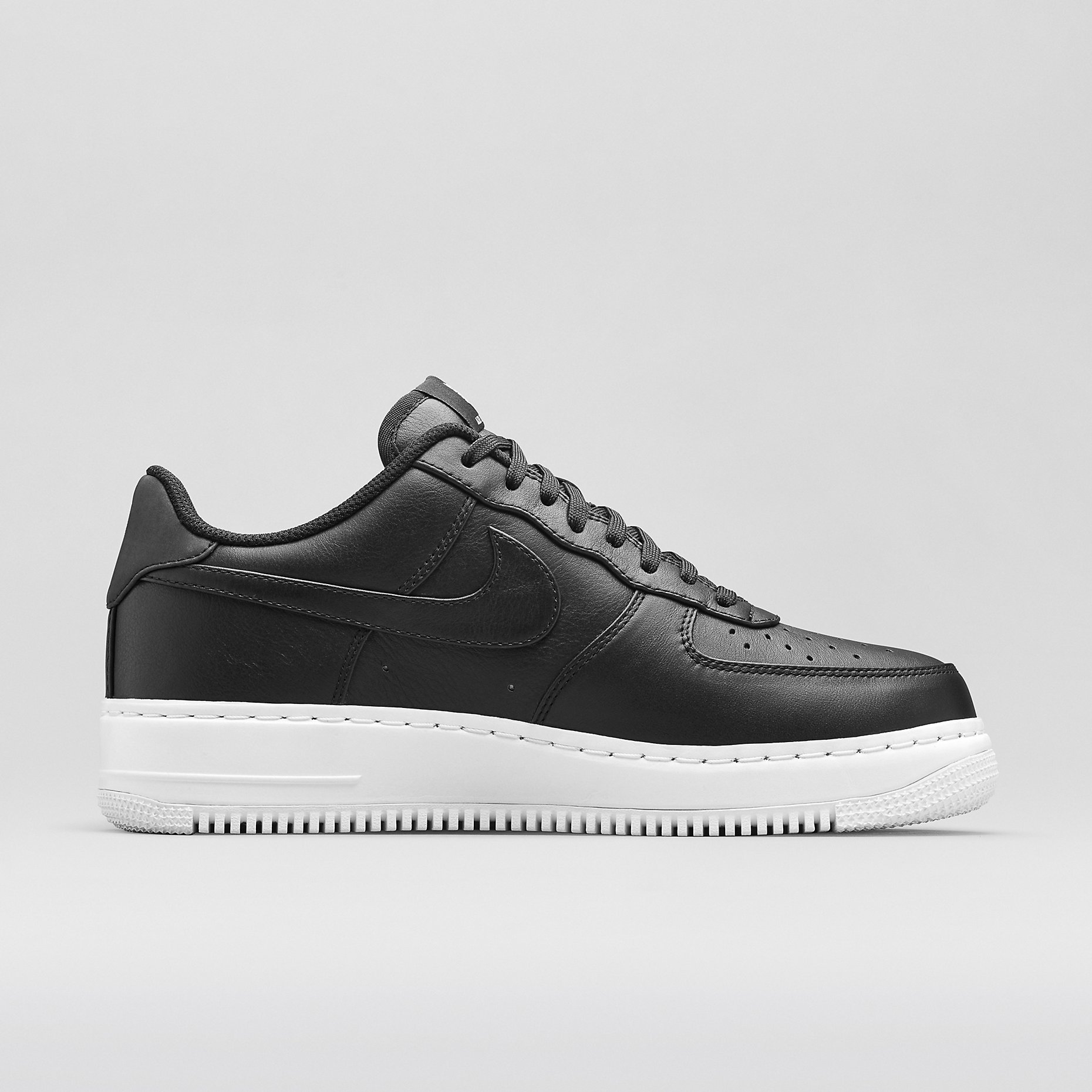 Nike Air Force 1 CMFT Low and Mid | Complex