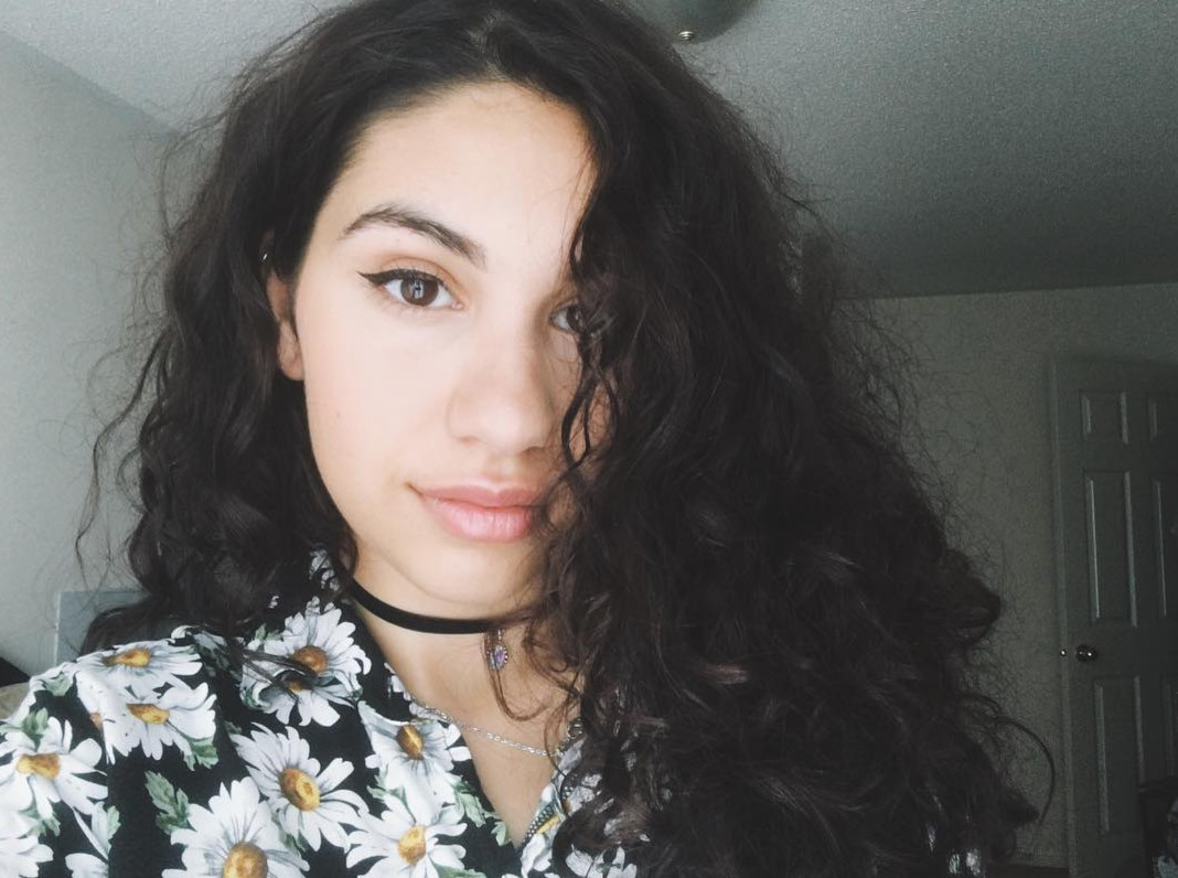 alessia-cara-insta