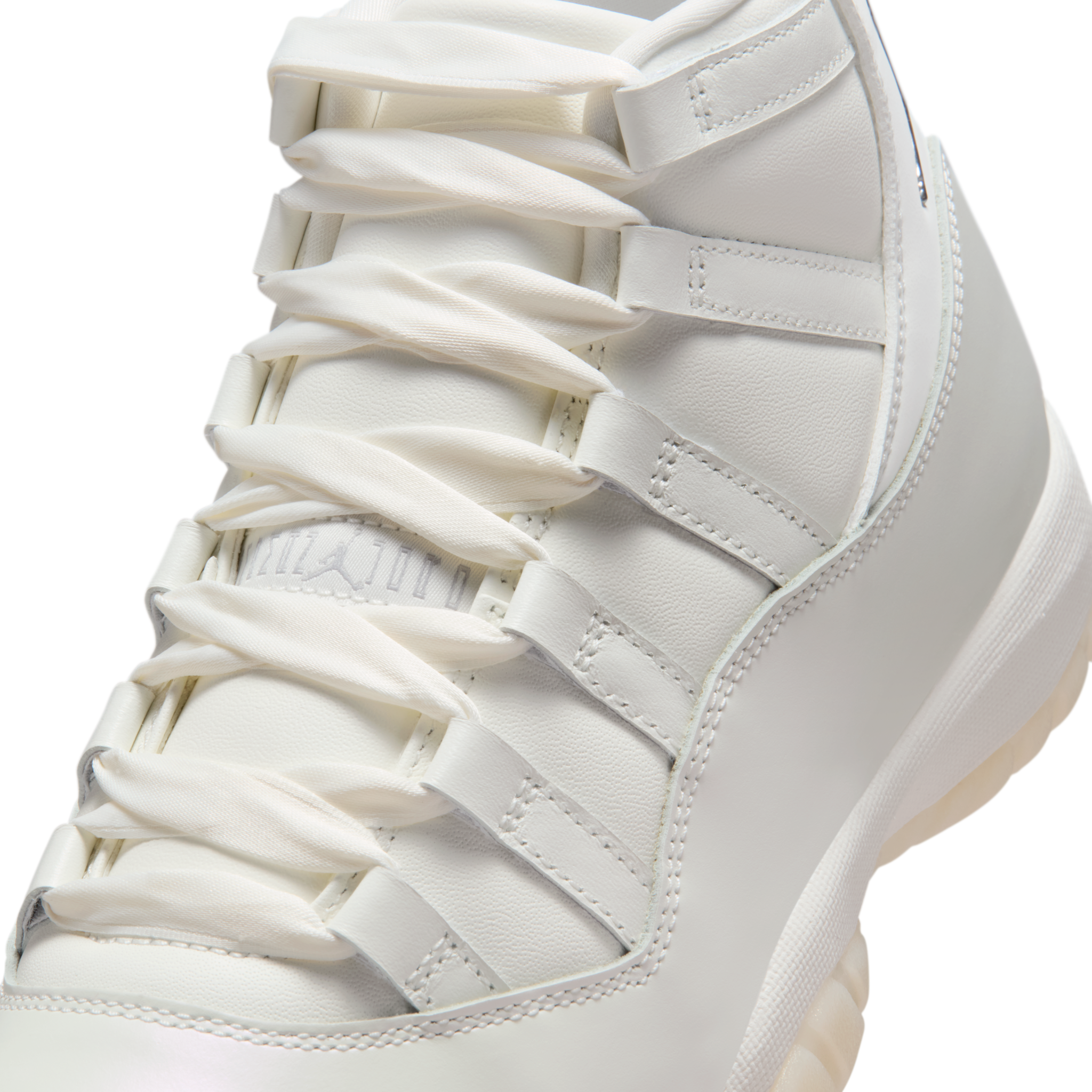Air Jordan 11 Women's 'Pearl'