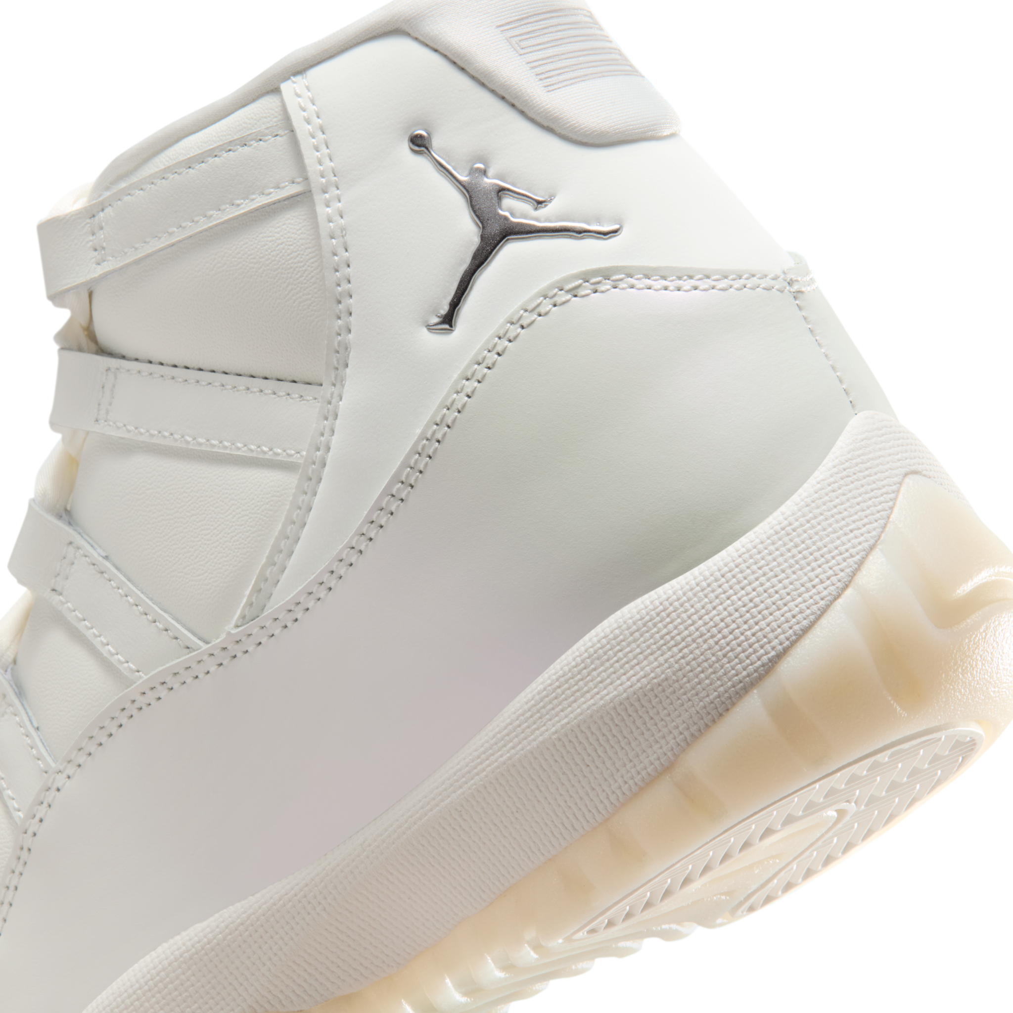 Air Jordan 11 Women's 'Pearl'