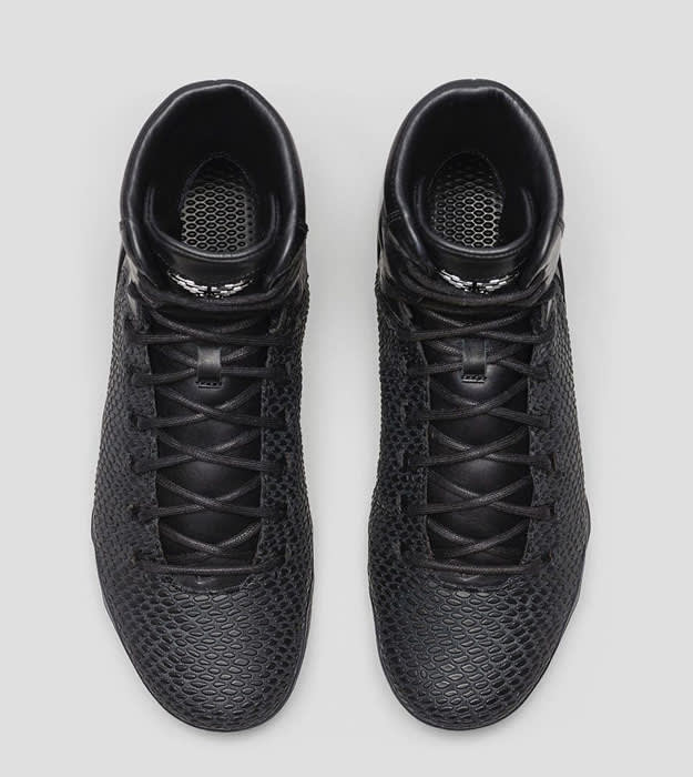 kobe 9 ext black mamba