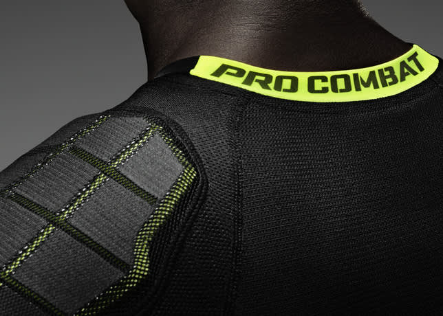 Nike Pro Combat Hyperstrong 3.0 Top