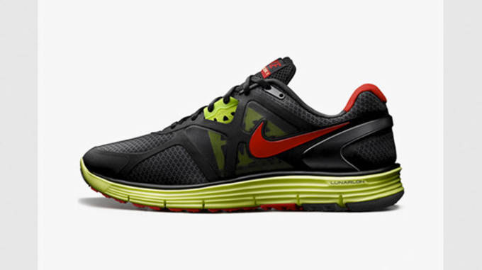 nike lunar cross training shoe