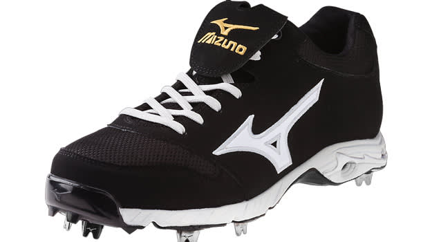 What Pros Wear: Buster Posey's Nike Alpha Huarache Pro Mid Cleats - What  Pros Wear