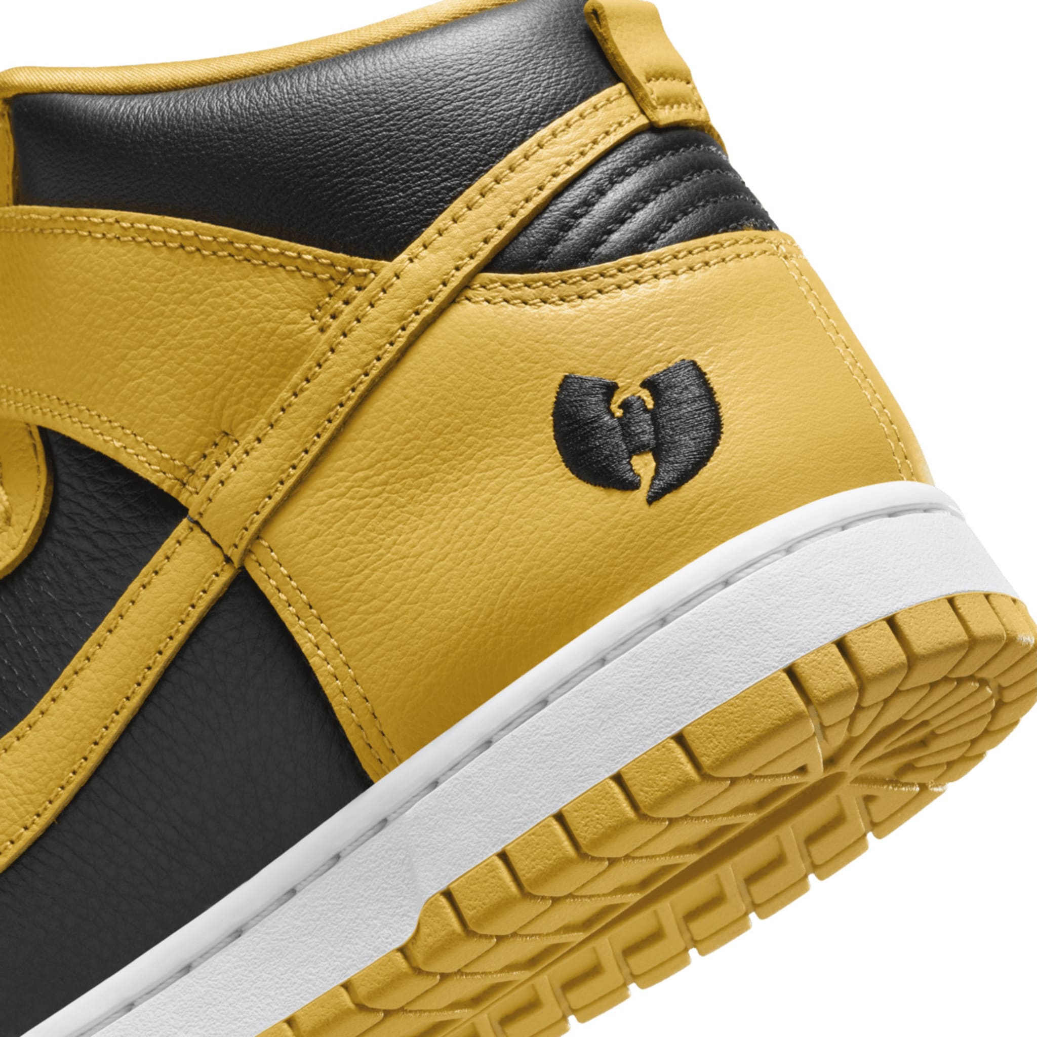 Wu-Tang Dunk heel logo