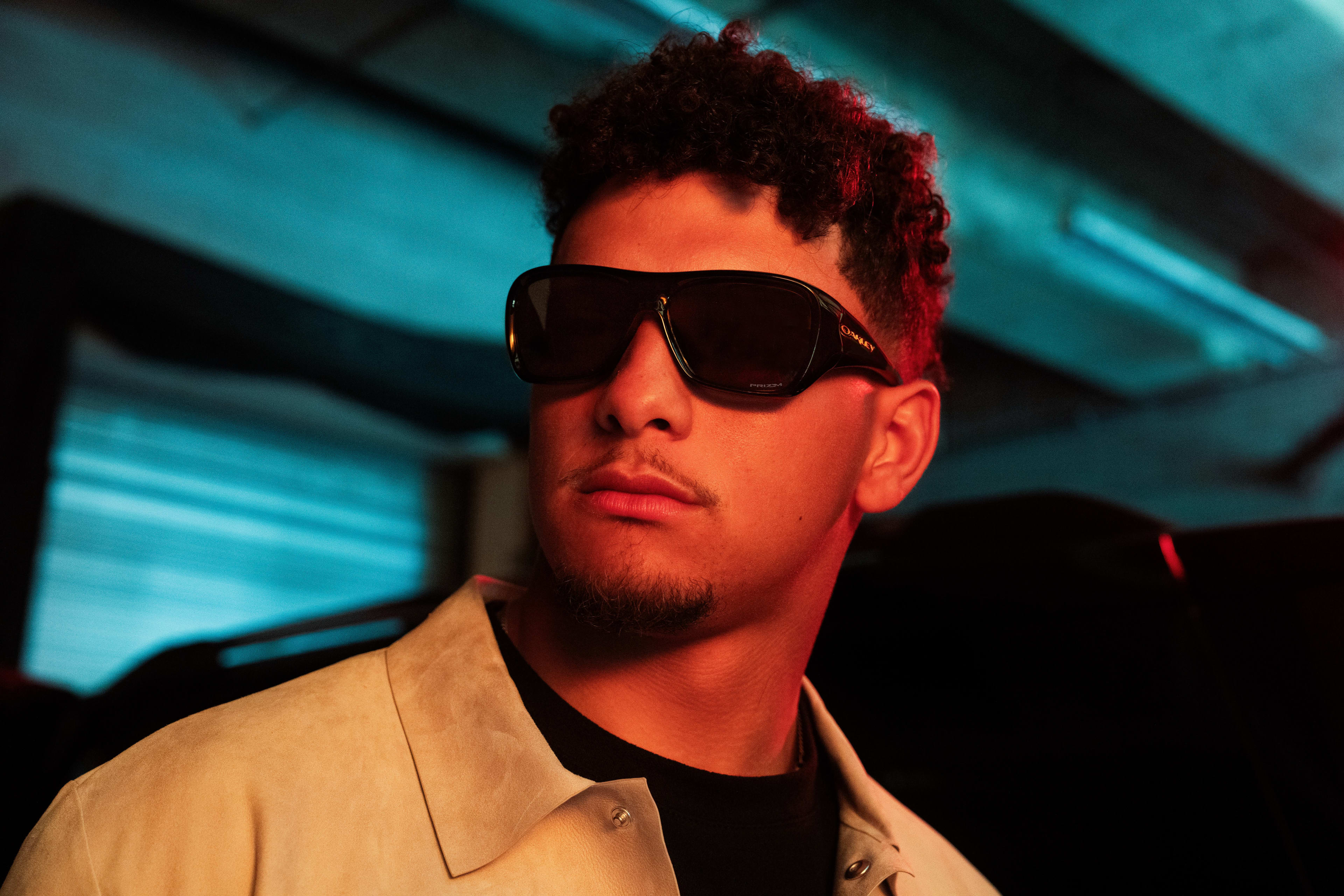 patrick-mahomes-oakley-glasses