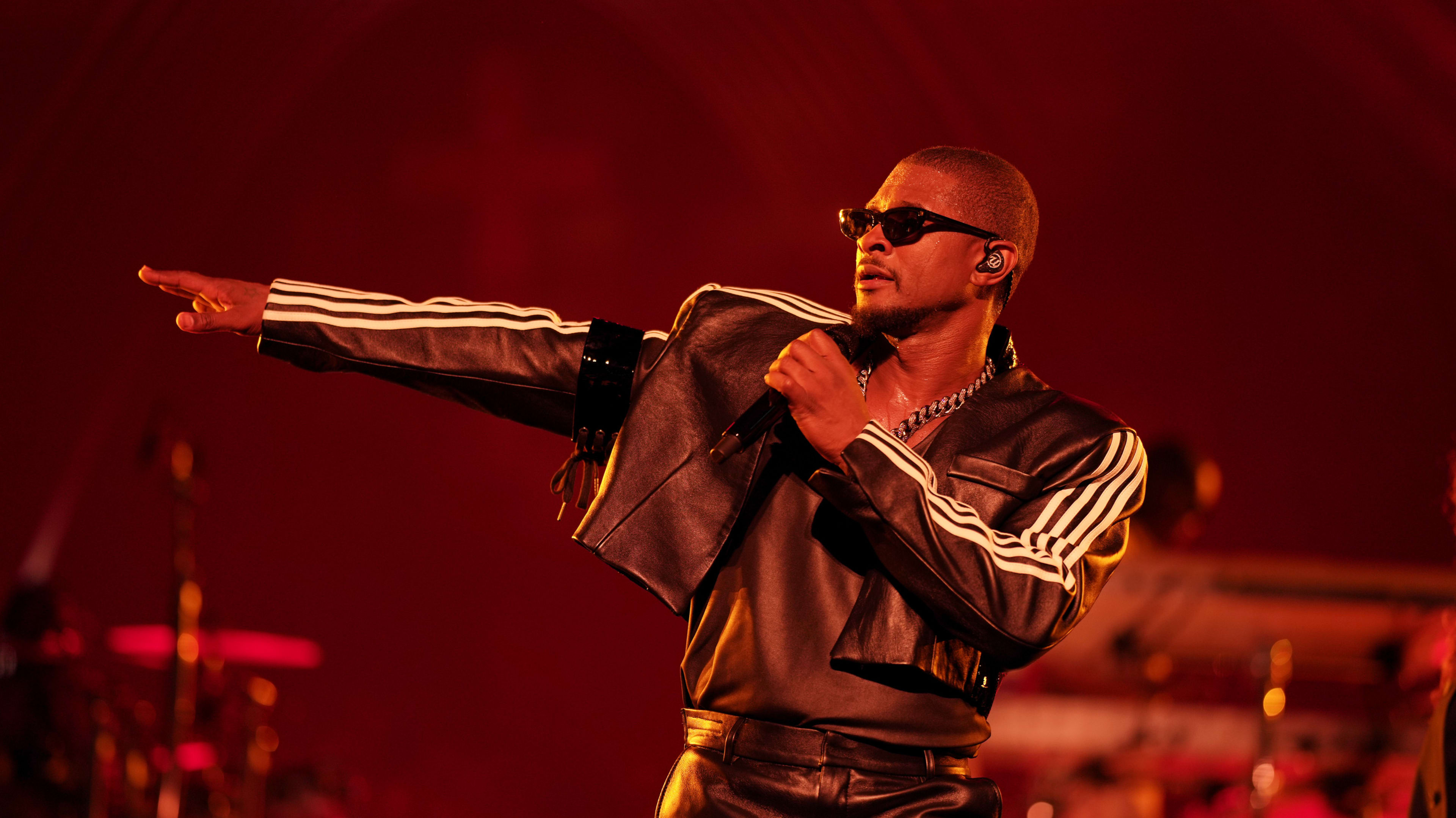 Usher performs onstage during Day 2 of the 2024 ESSENCE Festival of Culture presented by Coca-Cola at Caesars Superdome on July 06, 2024 in New Orleans, Louisiana. 