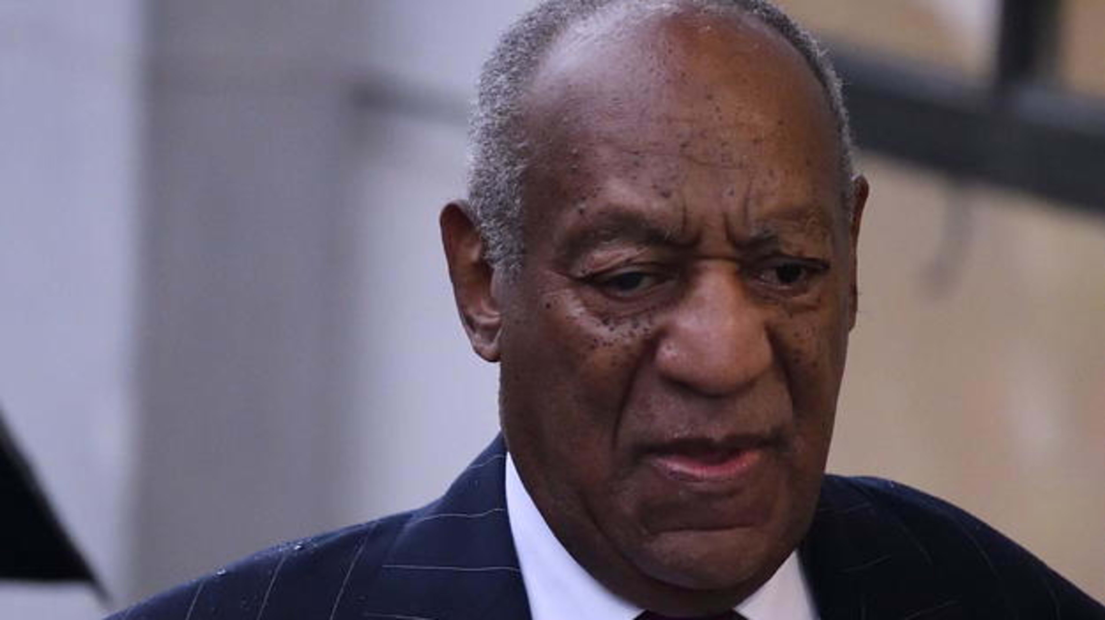 Bill Cosby arrives for a scenting hearing in Norristown, PA