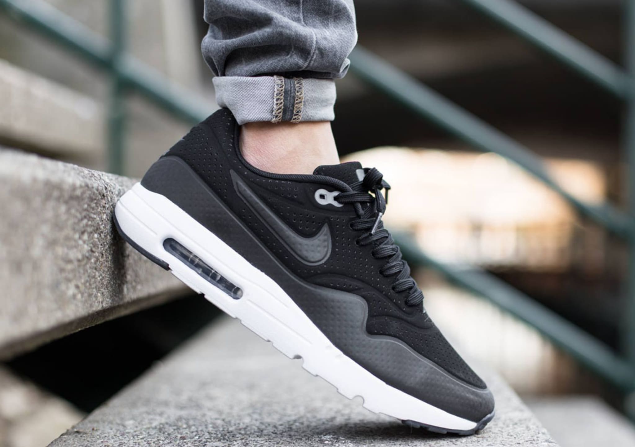 Nike Air Max 1 Ultra Moire Black Dark Grey White (1)