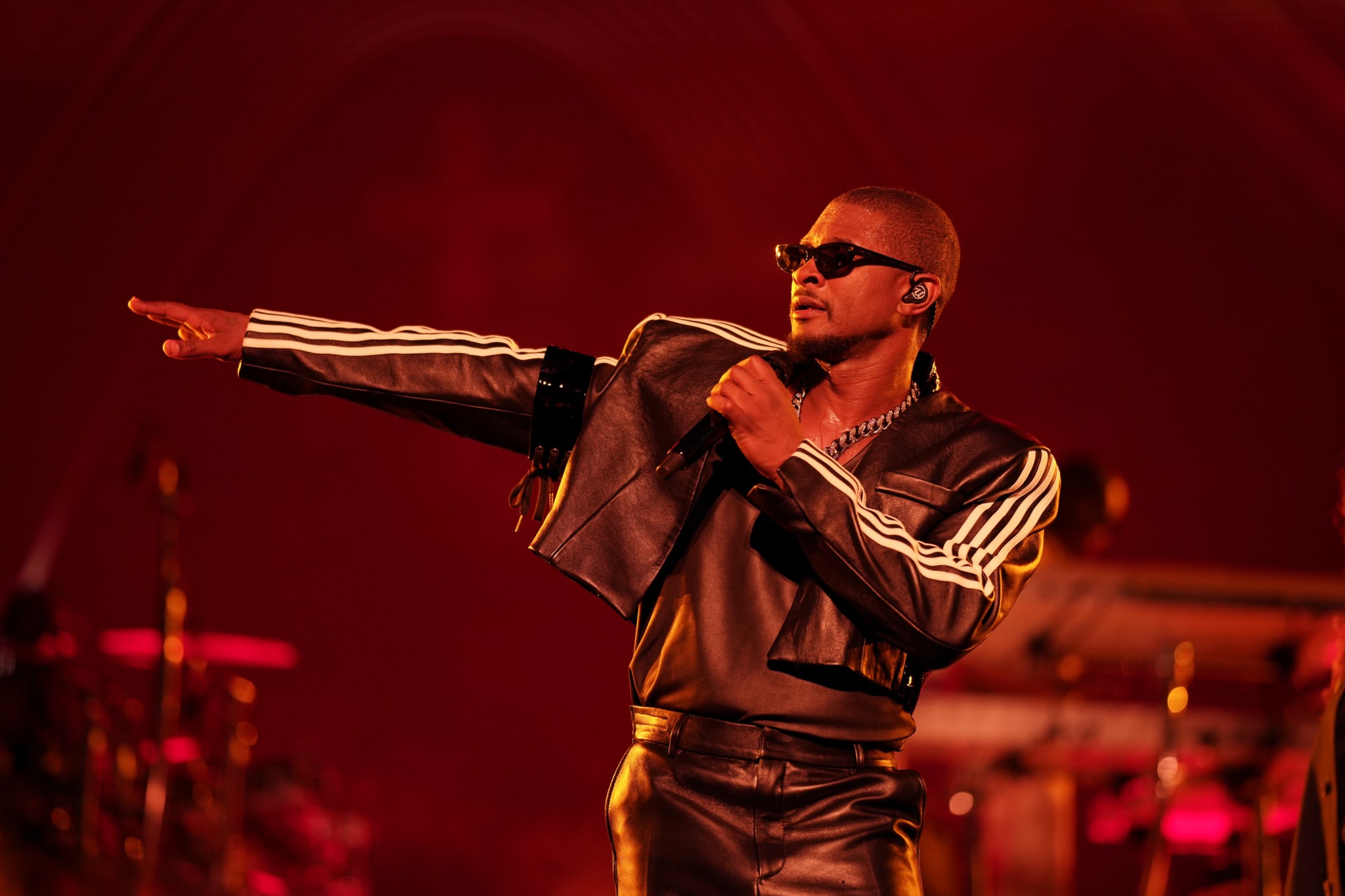 Usher performs onstage during Day 2 of the 2024 ESSENCE Festival of Culture presented by Coca-Cola at Caesars Superdome on July 06, 2024 in New Orleans, Louisiana. 