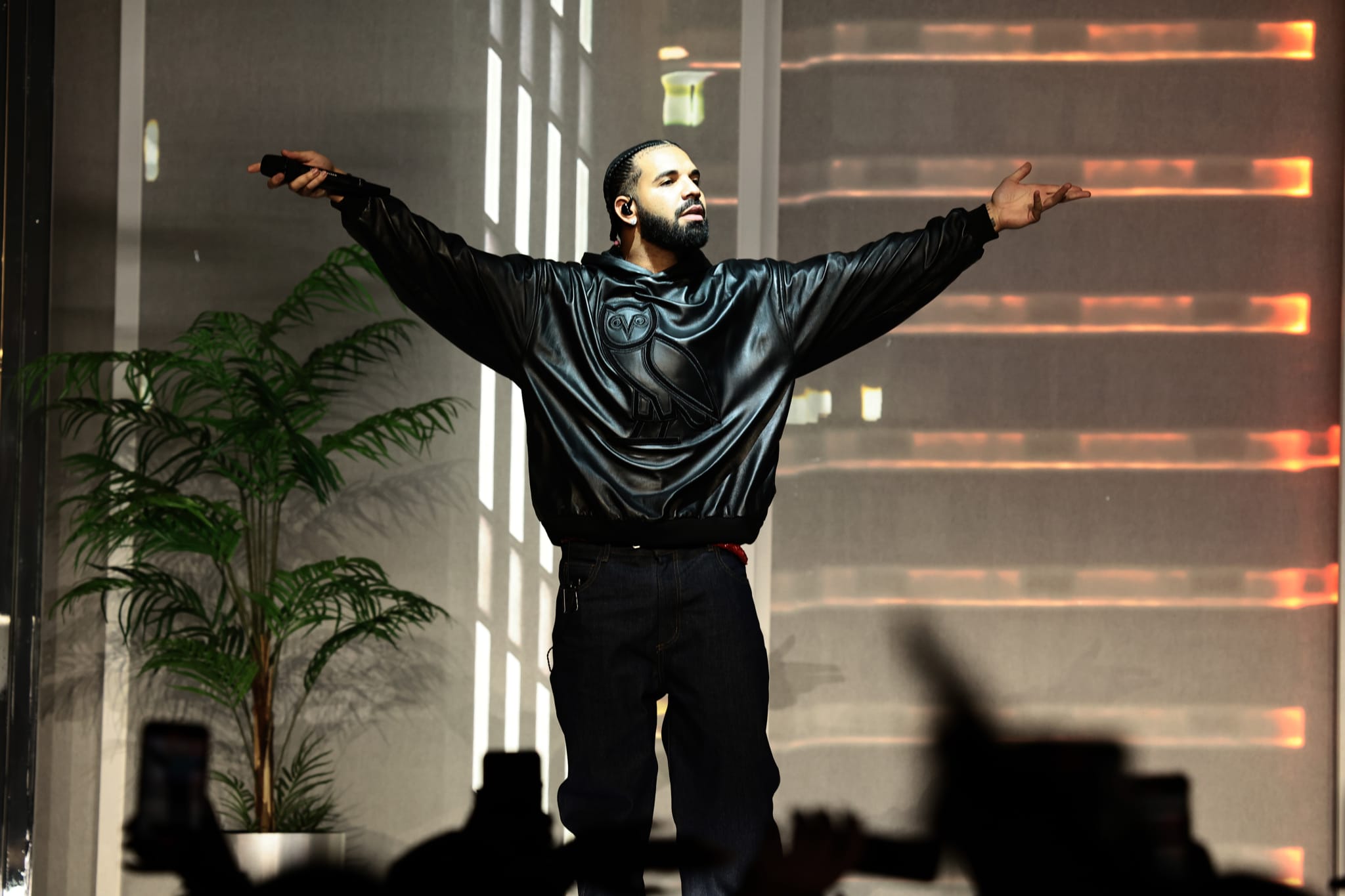 Drake Live at the apollo theatre