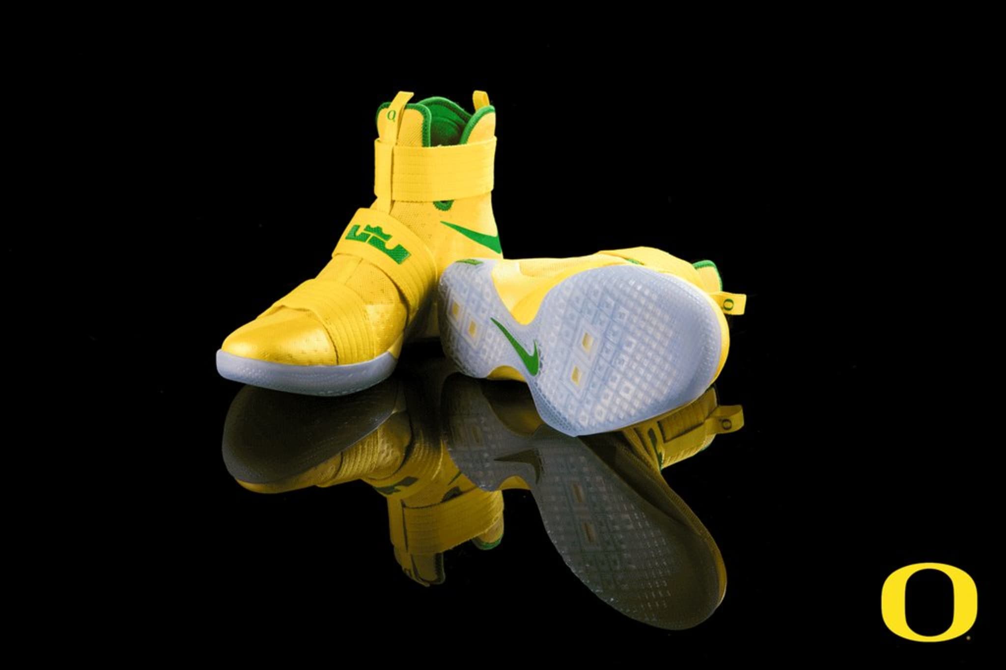 Oregon Ducks Nike LeBron Soldier 10 Yellow