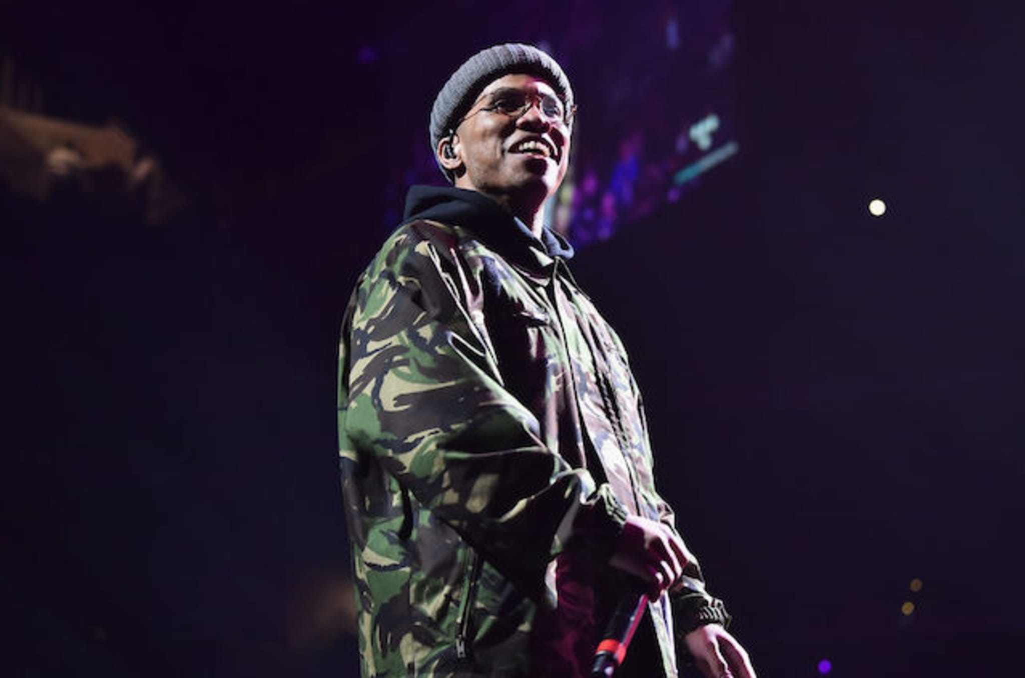 This is a picture of Anderson Paak.