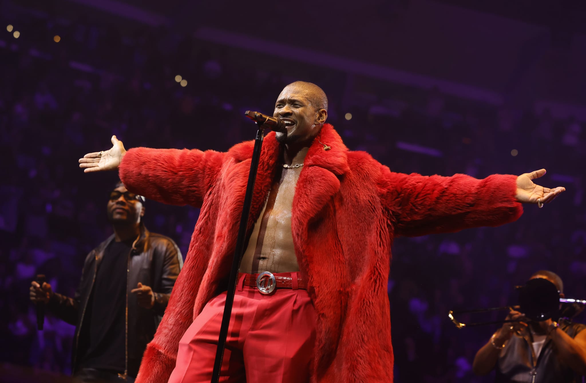 INGLEWOOD, CALIFORNIA - SEPTEMBER 21: (Exclusive Coverage) Usher performs onstage during the USHER: Past Present Future Tour at Intuit Dome on September 21, 2024 in Inglewood, California.