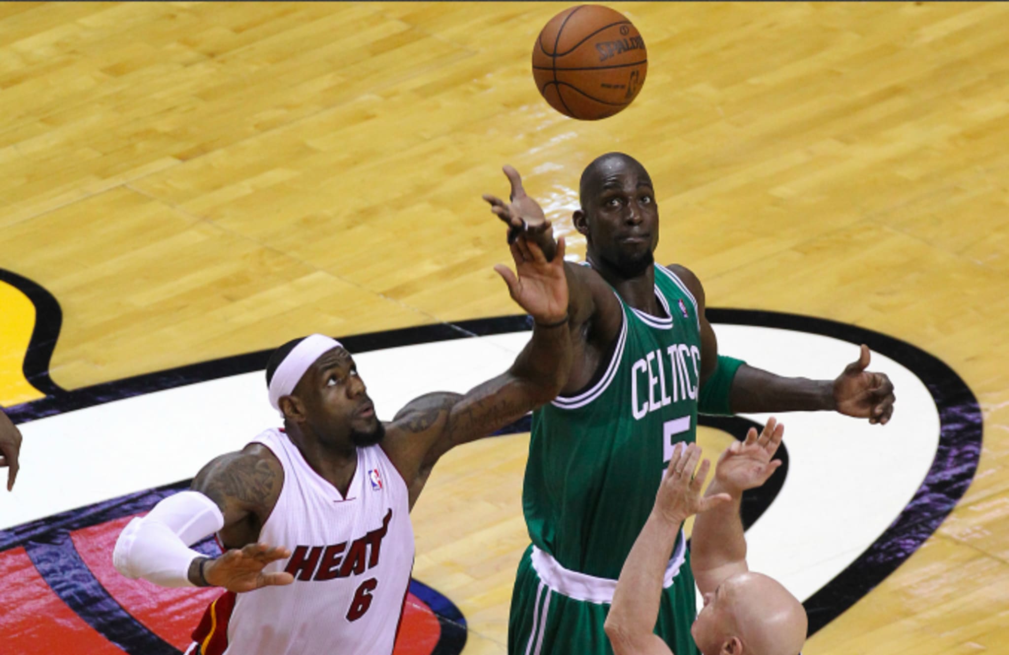 Boston Celtics power forward Kevin Garnett (#5) wins the opening tipoff