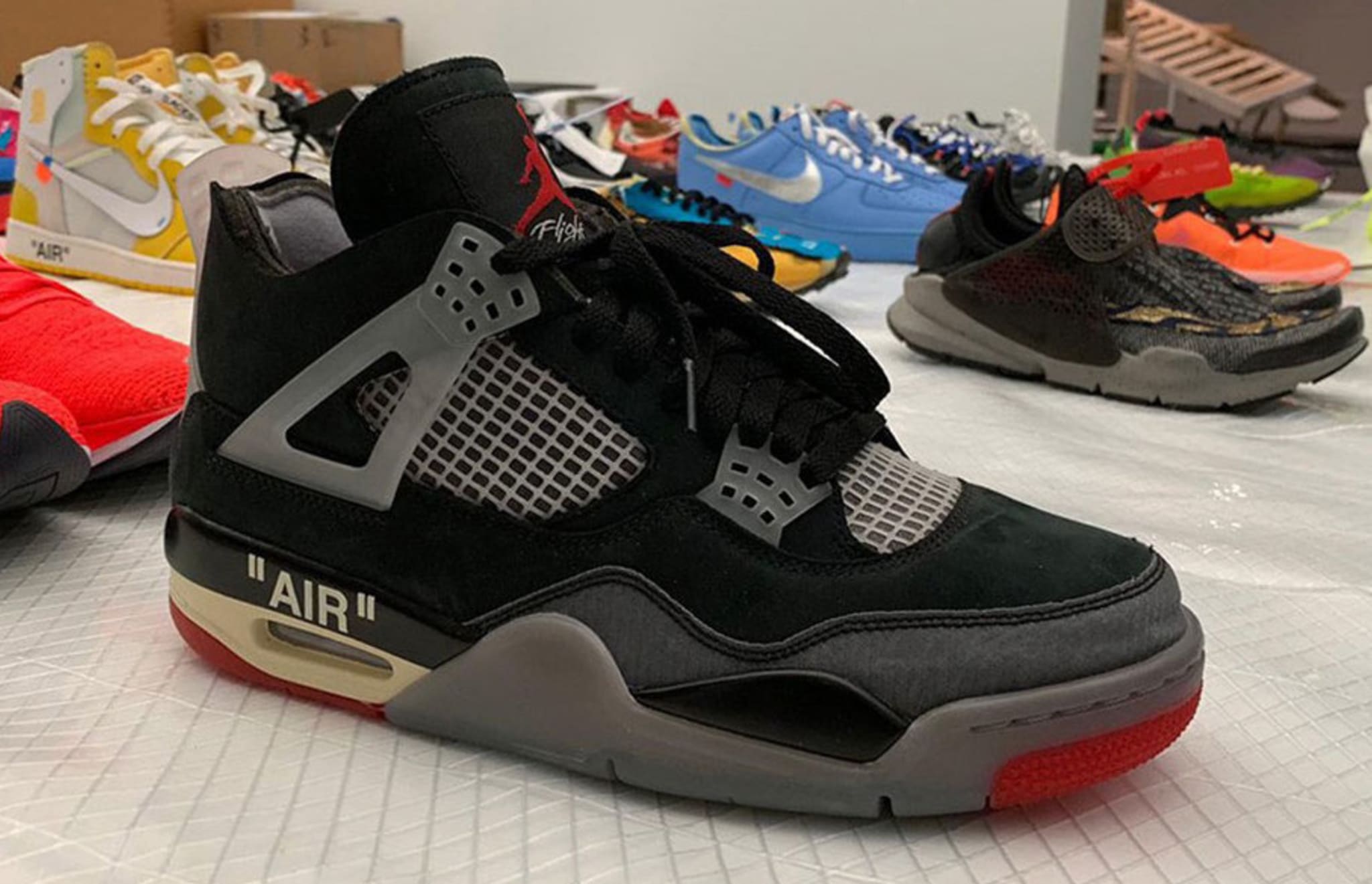 Off-White x Air Jordan 4 'Bred'