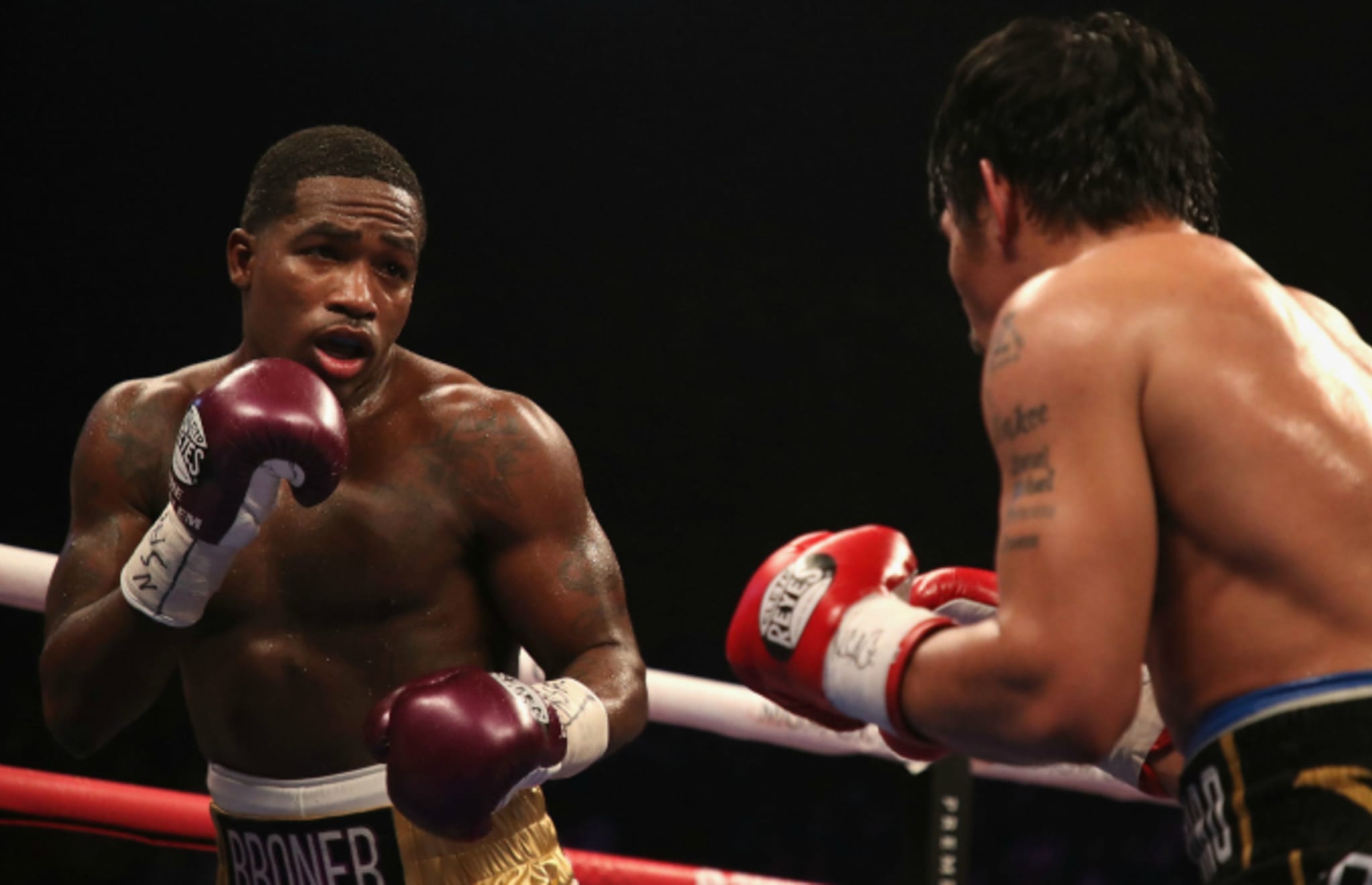 Adrien Broner squares up with Manny Pacquiao