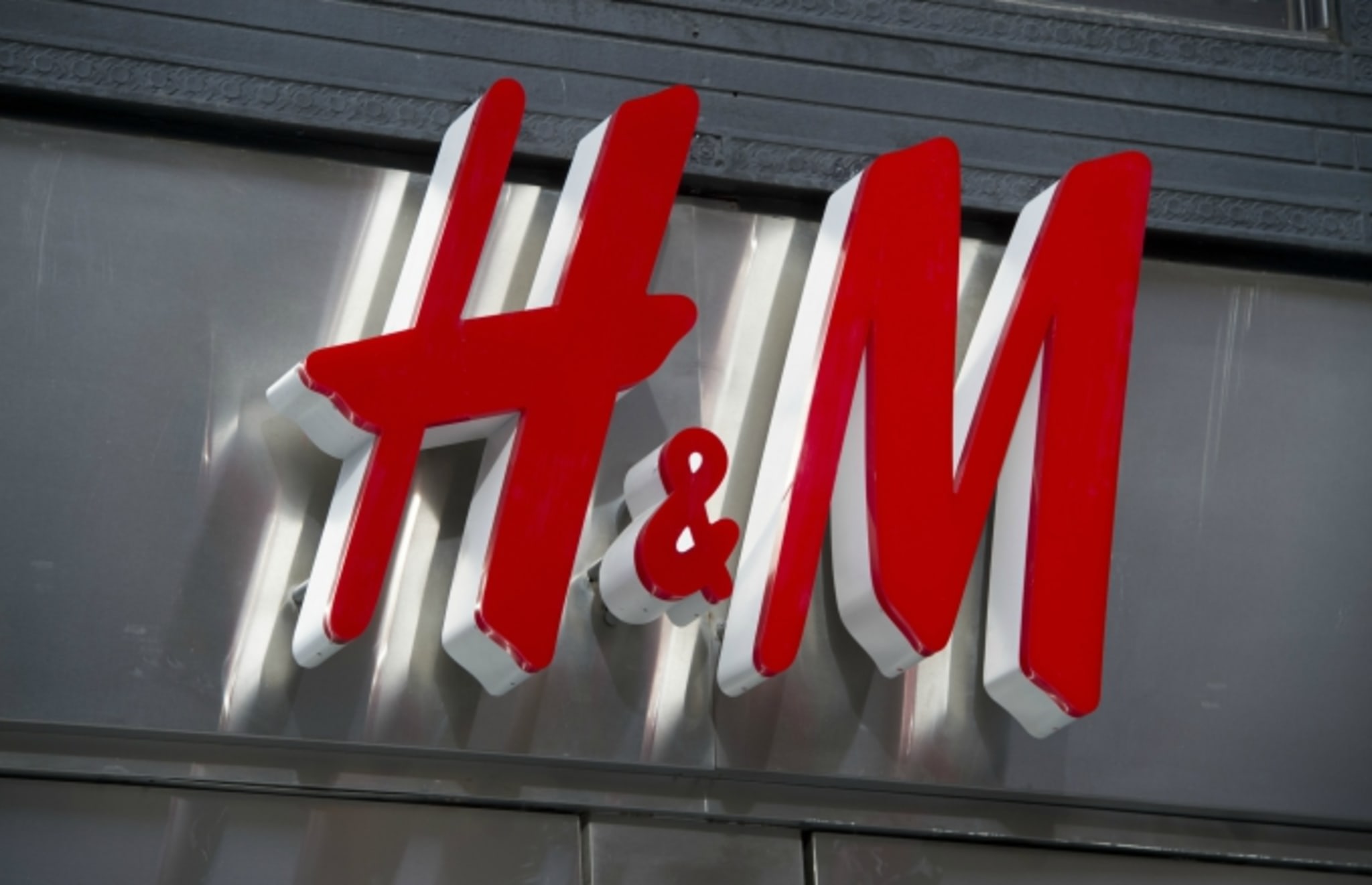 H&M sign.