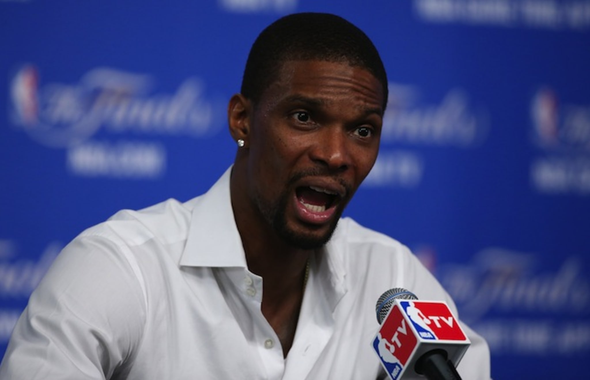 Chris Bosh Brought His Photobomb At Emmys