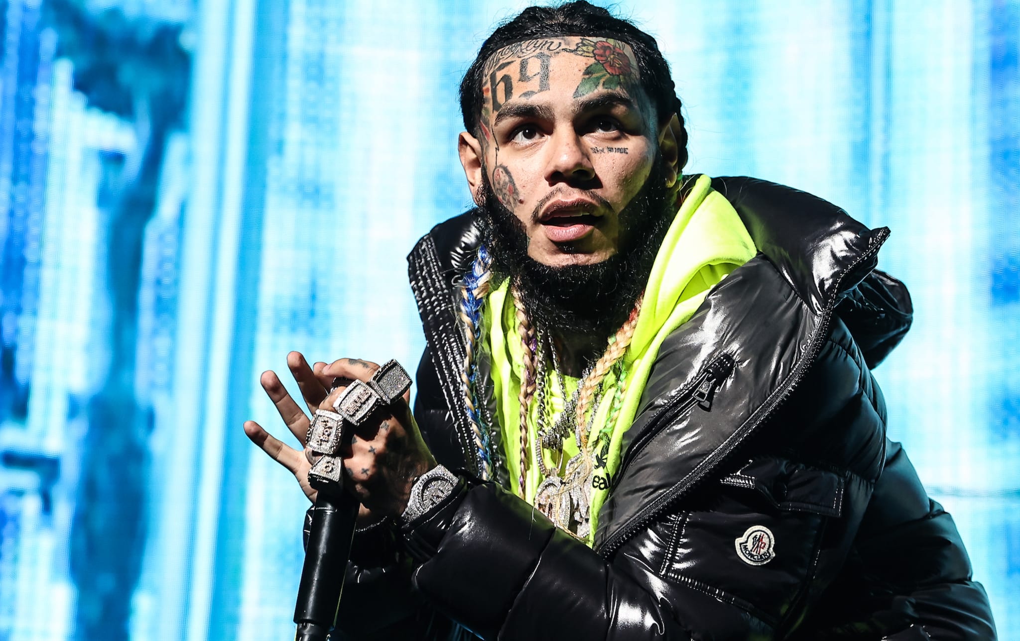 6ix9ine performs at MiamiBash in 2021