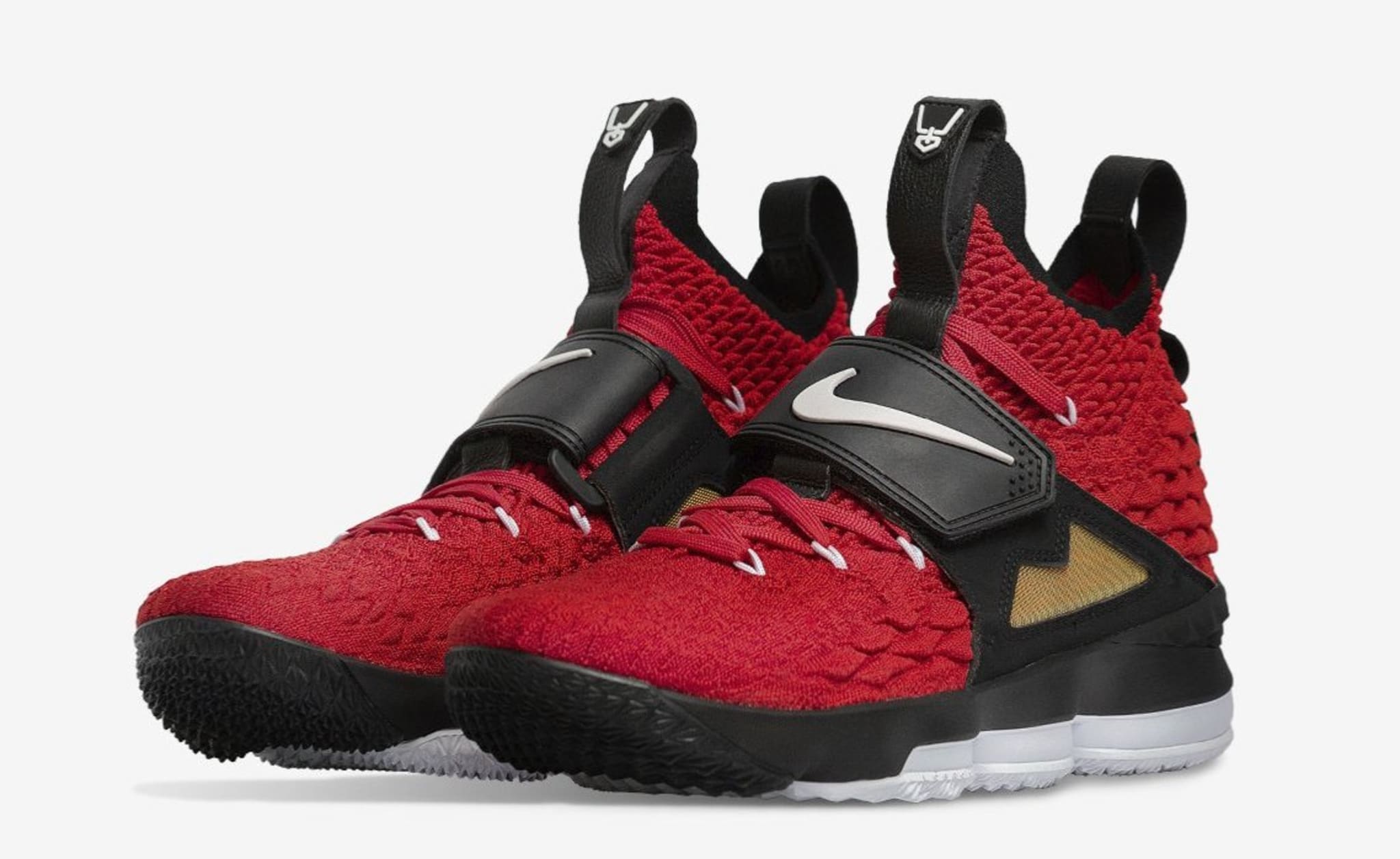 Nike LeBron 15 'Diamond Turf Red' (Pair)