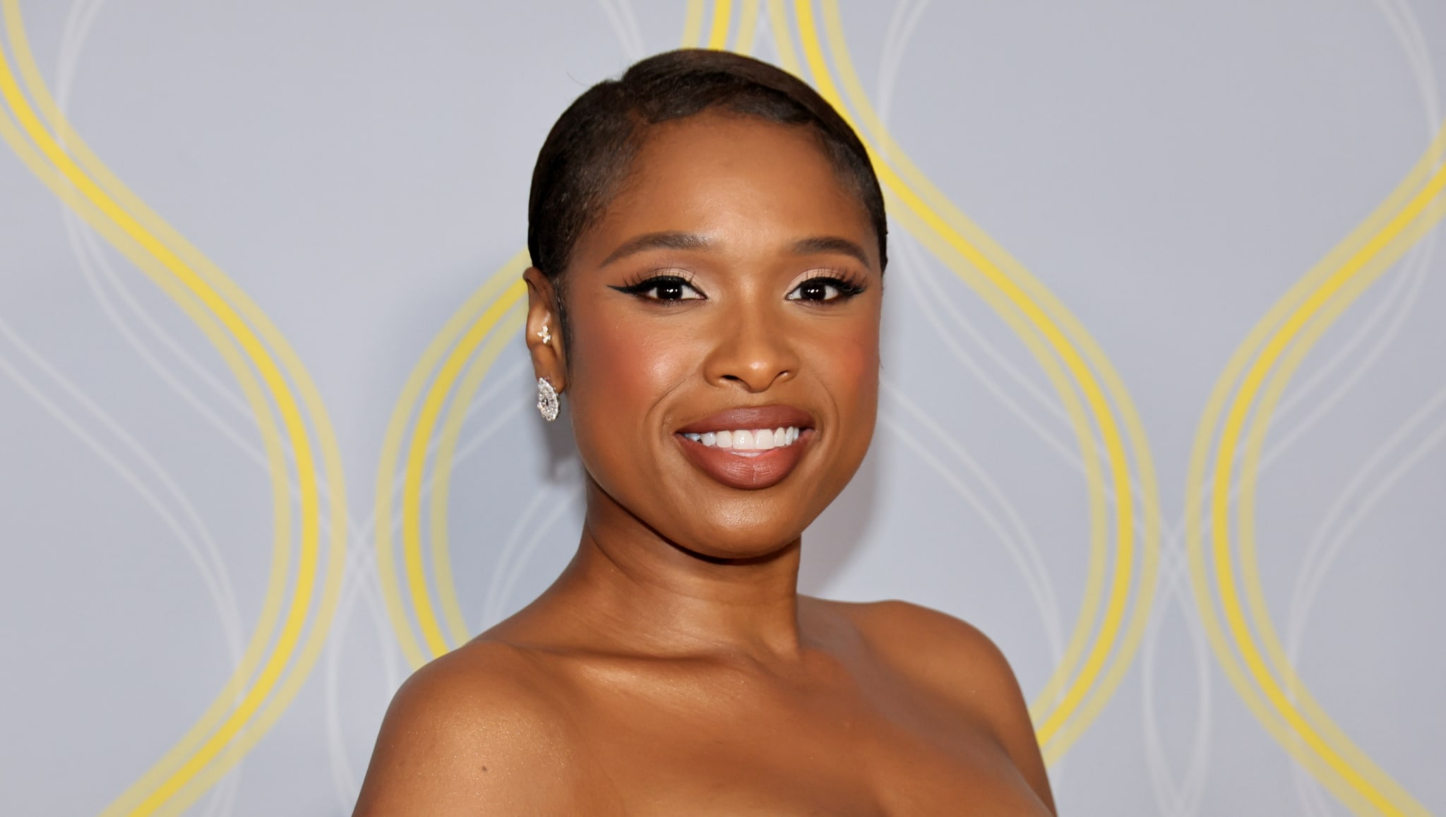 jennifer hudson wins egot tony