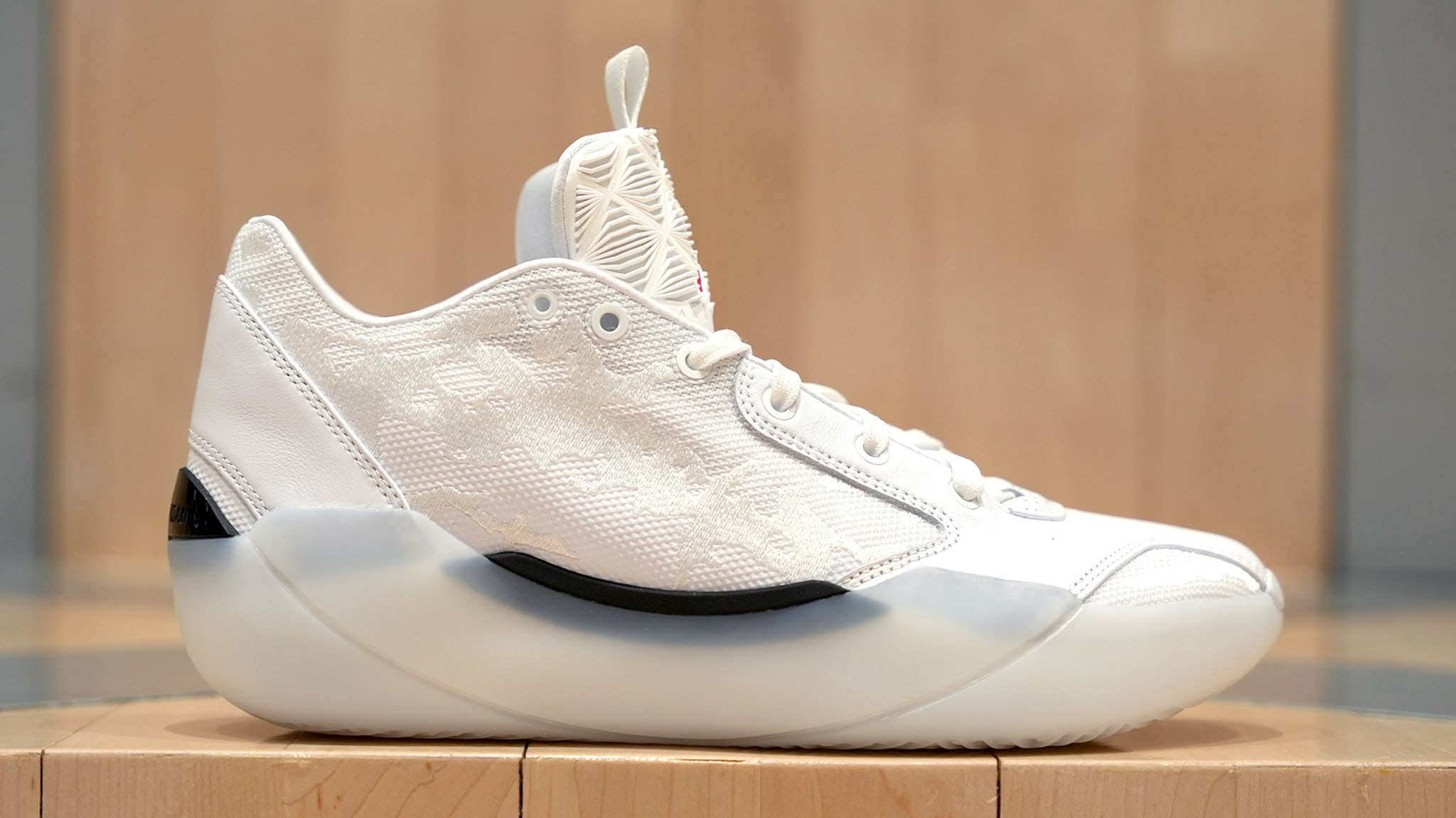Air Jordan 39 Sol White Black Red